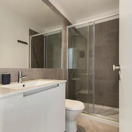 Modern W/ River And Monument View Apartment Lisbon